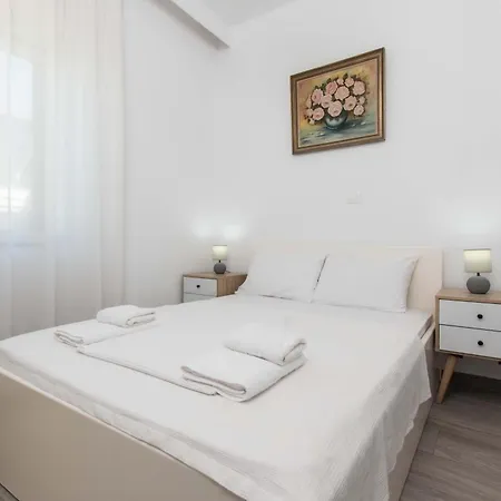 Houseloft Horizon Seafront *